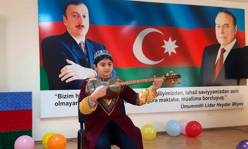 Paytaxt məktəblərində bayram şənlikləri